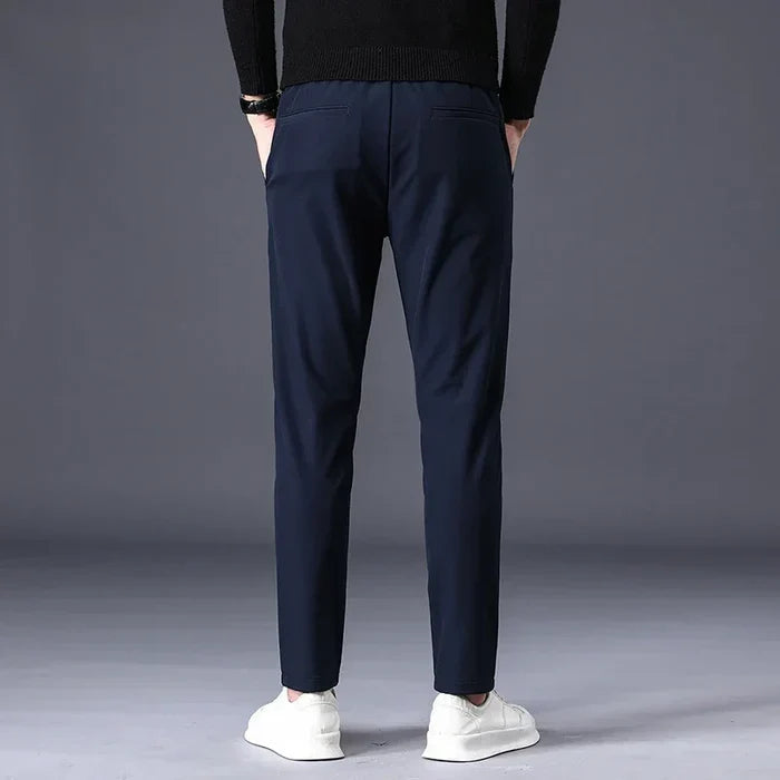 Calça Social Masculina Santinni ST067 - Modelagem slim fit, tecido premium e acabamento refinado.