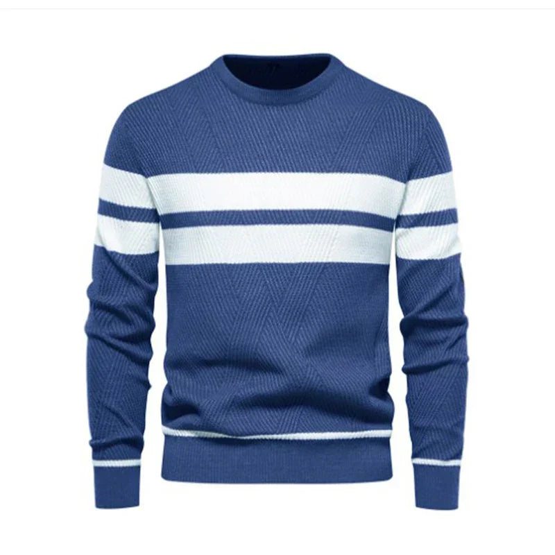 Suéter Masculino em Lã Santinni ST176 - Modelagem slim fit, gola redonda clássica e tecido premium para conforto e estilo sofisticado.







