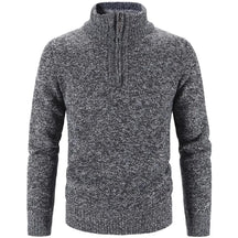 Suéter Masculino Gola Bordado Meio Zíper Santinni ST181 - Design moderno com gola alta, meio zíper e tecido premium.







