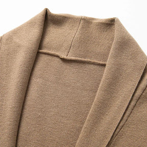 Suéter Masculino em Lã Santinni ST185 - Design clássico com gola V e caimento ajustado.







